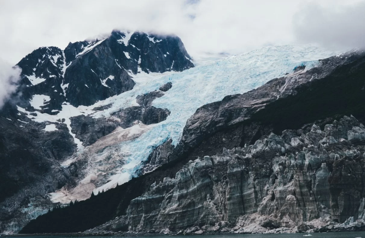 Супервулкан у Аляски вызывает опасения: возможное извержение в ближайшее время